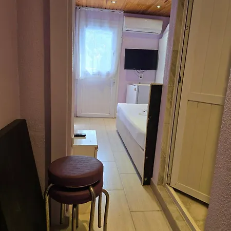 Cesme Pansiyon Homestay *